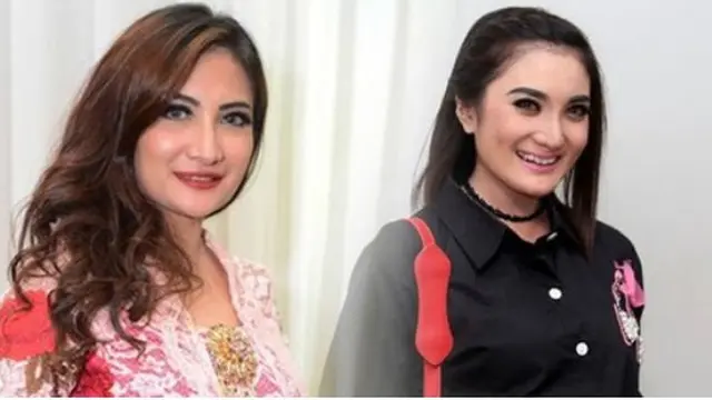 Kiki Amalia dan Natalie Sarah sangat mirip (Istimewa 2020 Merdeka.com)