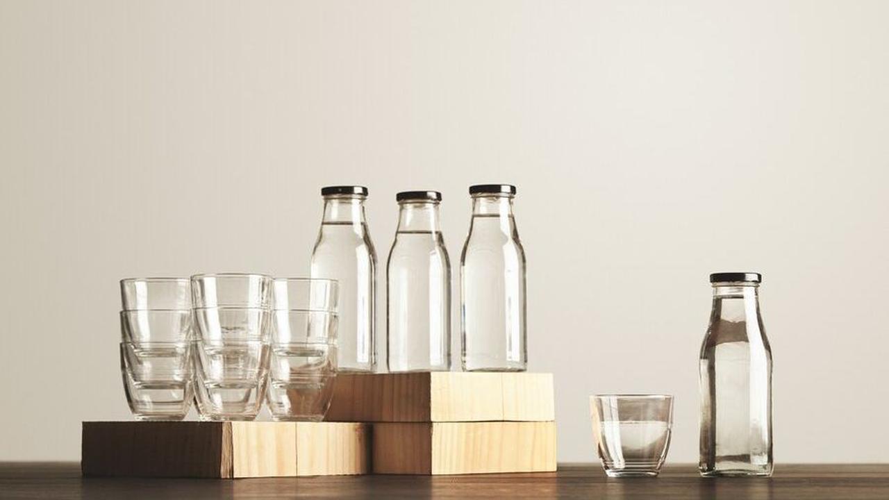 4. Mencuci Botol Air