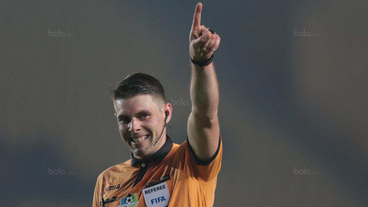 Wasit Shaun Robert Evans