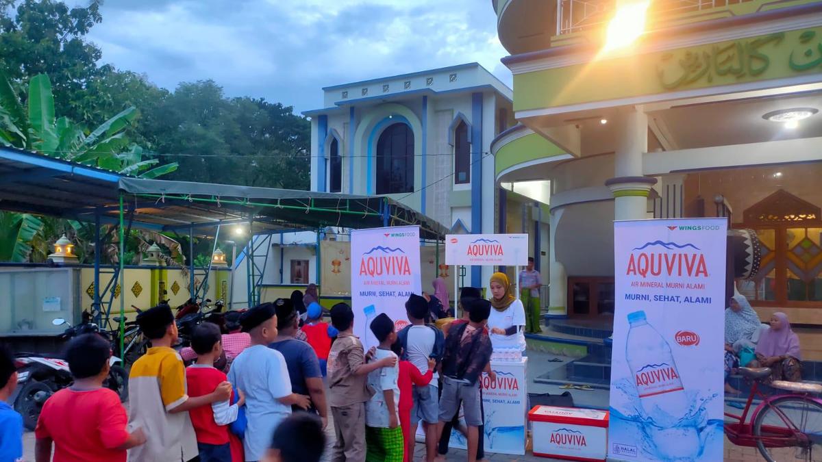 Sejukkan Ramadan, AQUVIVA Bagikan 450.000 Air Mineral untuk Buka Puasa di Seluruh Indonesia