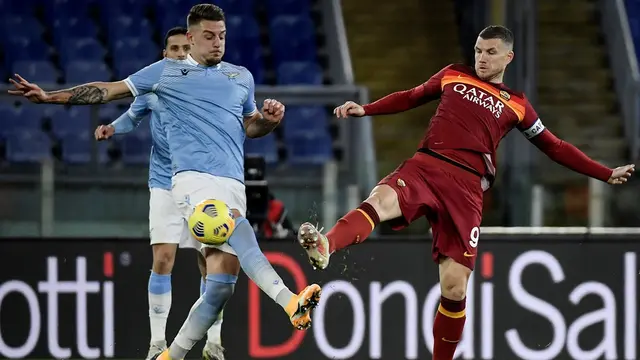 Penyerang AS Roma, Edin Dzeko.