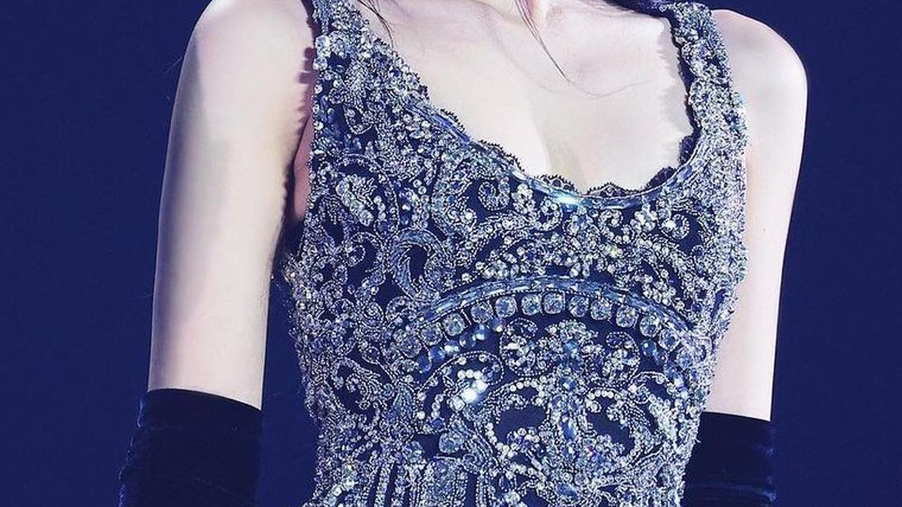 Dengan pencapaian yang gemilang dan semangat baru di tahun yang baru, selamat ulang tahun untuk Jennie BLACKPINK.