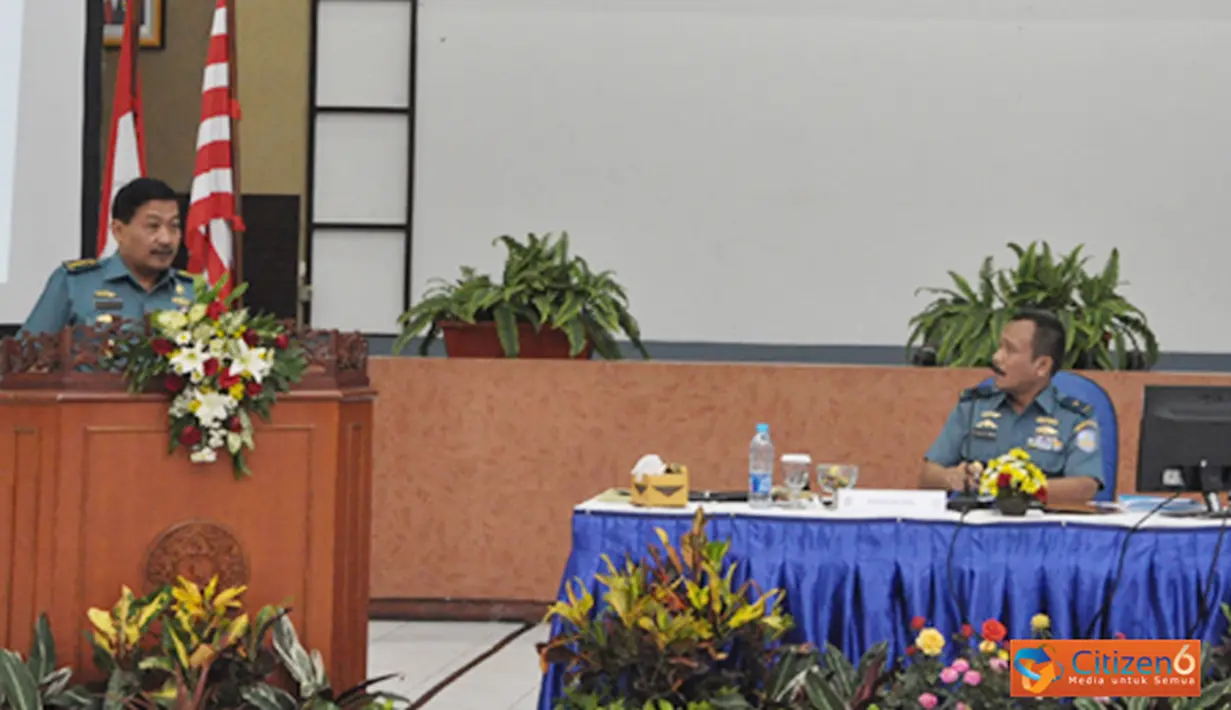 Citizen6, Surabaya: Setelah sambutan dari Kadiskual selesai, dilanjutkan paparan Bidang Wasrik Itjenal oleh Inspektorat Pengendalian Keuangan (Irdaku) Itjenal Kolonel Laut (S) Koesprapto. (Pengirim: Penkobangdikal). 