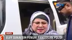 Pedangdut Elvy Sukaesih penuhi panggilan polisi sebagai saksi atas kasus narkoba Dhawiyah dan menantunya.