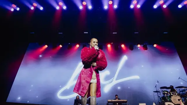 Keren Banget! Ini 5 Gaya Outfit Bunga Citra Lestari Saat Manggung yang Glamor dan Penuh Karisma