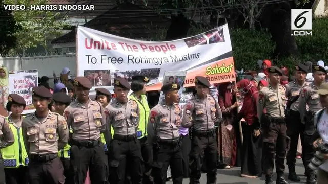 Polda Metro jaya mengerahkan 500 personelnya menjaga ketat gedung kedutaan besar Myanmar di Menteng Jakarta Pusat