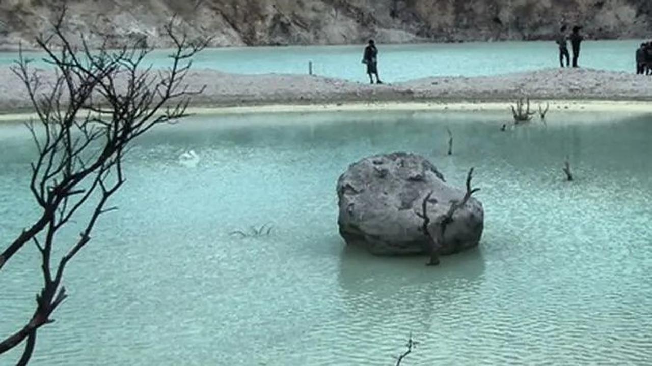 <b>Kawah Putih Ciwidey</b>