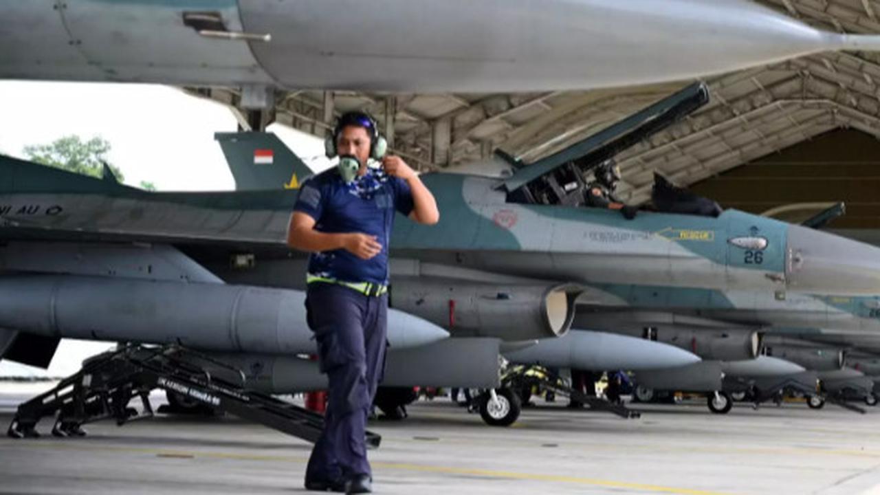 TNI AU Bereaksi Cara Mencuci F-16 di RI Dibanding-bandingkan Negara Lain, Sebut Cuci Manual Lebih Unggul