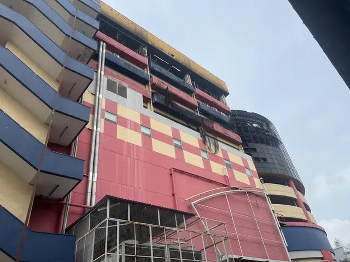 Keluarga Chika, Korban Hilang Kebakaran Glodok Plaza Berharap Ada Keajaiban