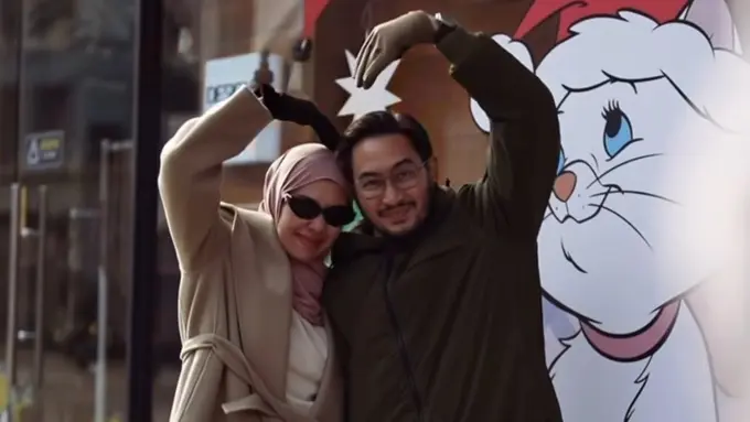 Jeje Govinda dan Syahnaz Sadiqah saat Liburan ke Korea Selatan