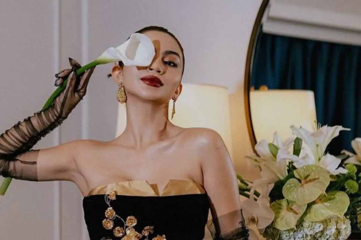 8 Potret Ariel Tatum Berbalut Outfit Etnik Modern, Visual Memikat Penuh Pesona (instagram/@arieltatum)