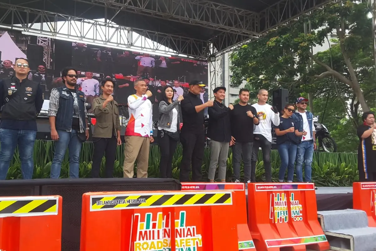 Artis-Artis Kampanye Keselamatan Berlalu Lintas