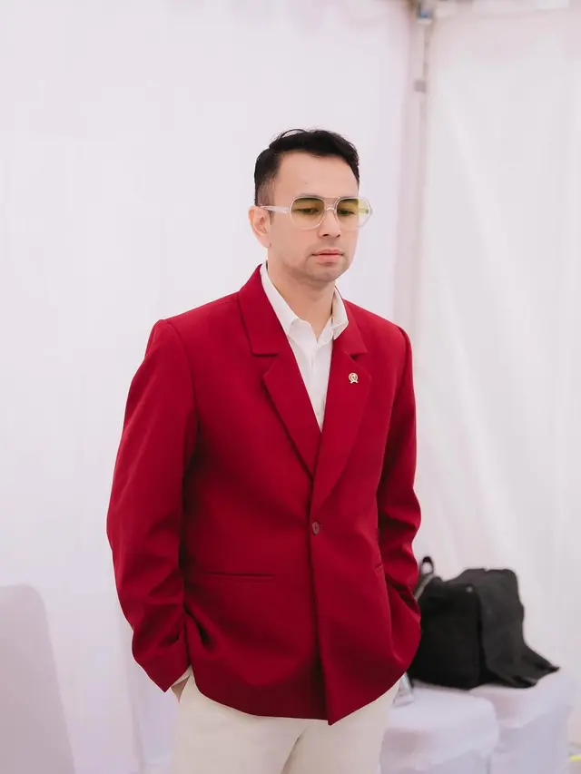 Foto Raffi Ahmad Pakai Jas, Inspirasi untuk Upacara Hari Kemerdekaan 17 Agustus 1945 HUT RI ke-80