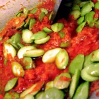 Yes, benar sekali! Petai ternyata banyak banget khasiatnya buat kesehatan kamu. Dokter bisa gulung tikar!