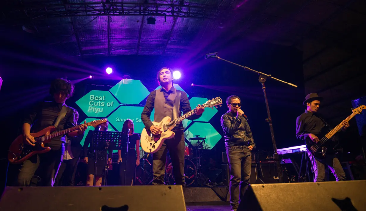 Demi mengobati rasa kangen penggemarnya, Piyu padi merilis album dan menggelar mini konser bertajuk The Best Cuts of Piyu. (Dezmond Manullang/Bintang.com)