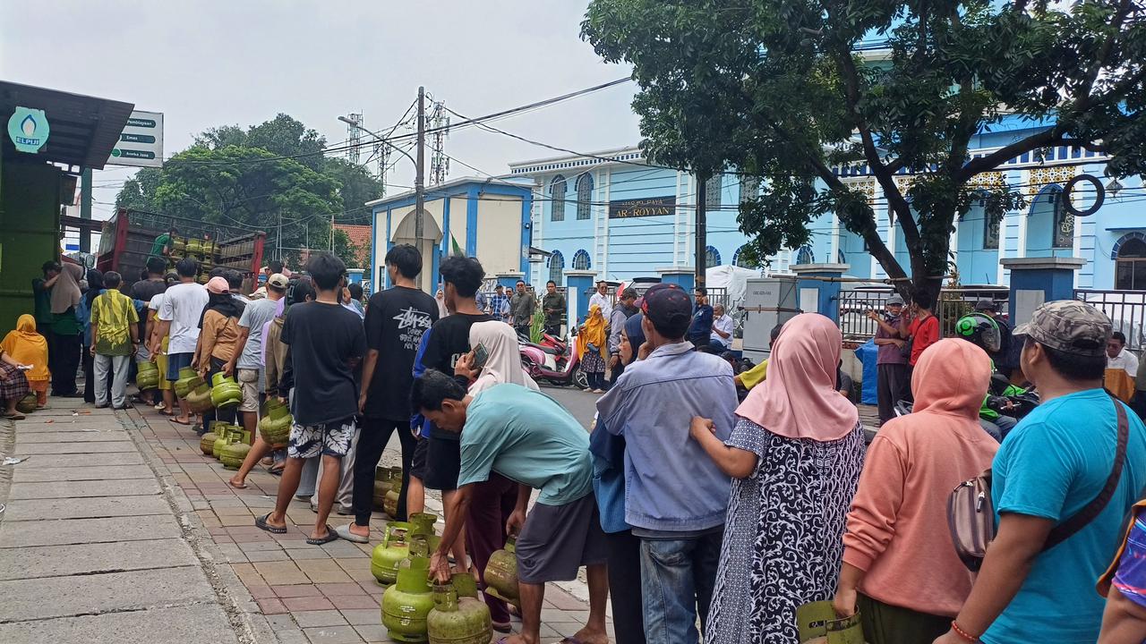 Bahlil Jelaskan Maksud Pemerintah Larang Pengecer Jual Gas 3 Kg