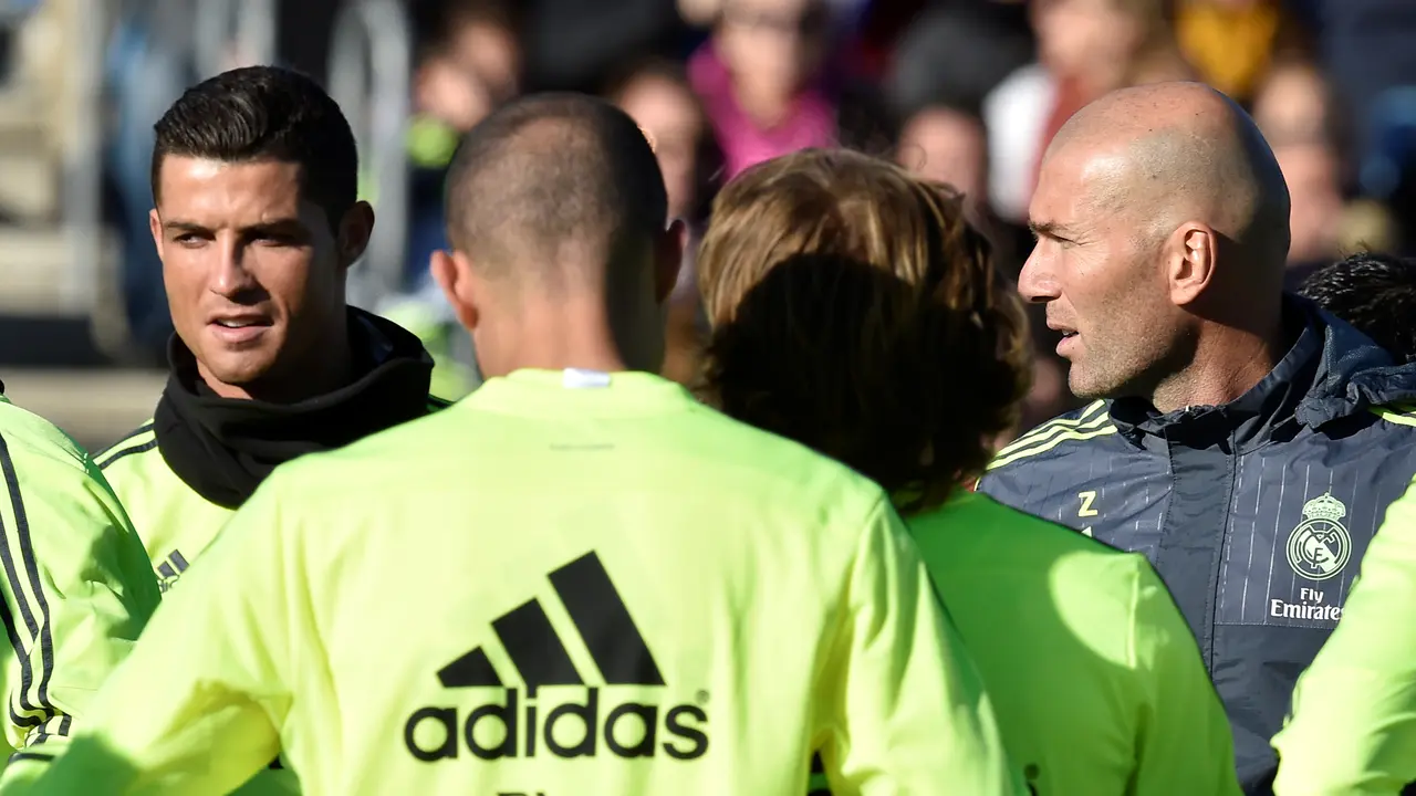 Zinedine Zidane dan Cristiano Ronaldo