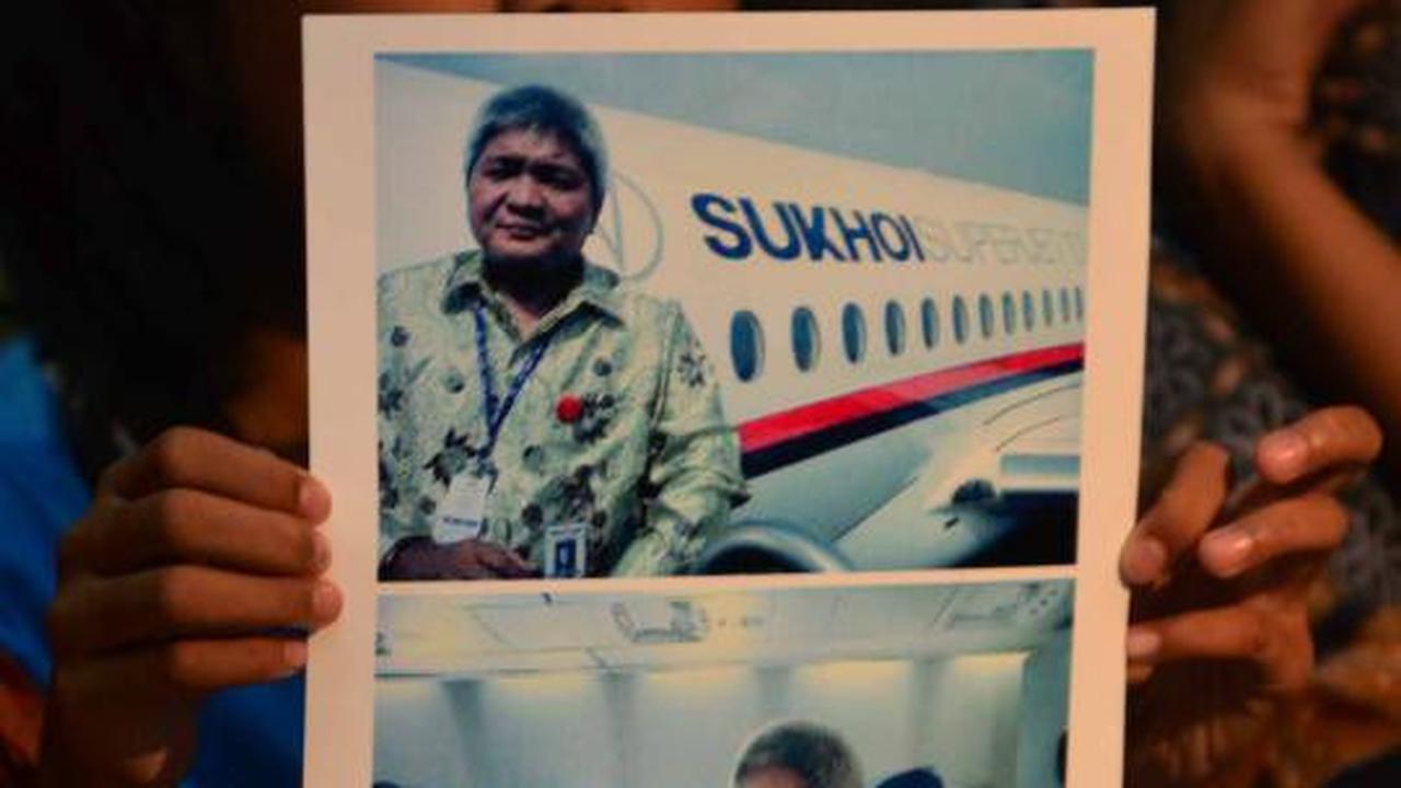 Duka keluarga korban pesawat Sukhoi SuperJet 100