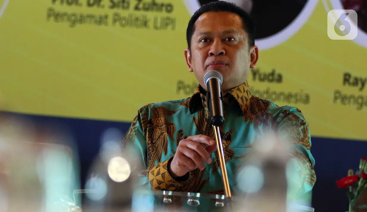 Ketua MPR Bambang Soesatyo (Bamsoet) menjadi pembicara kunci dalam acara diskusi publik yang diselenggarakan Posbakum Golkar di Jakarta, Selasa (12/11/2019). Diskusi tersebut membahas mengangkat tema 'Golkar Mencari Nakhoda Baru'. (Liputan6.co/Johan Tallo)