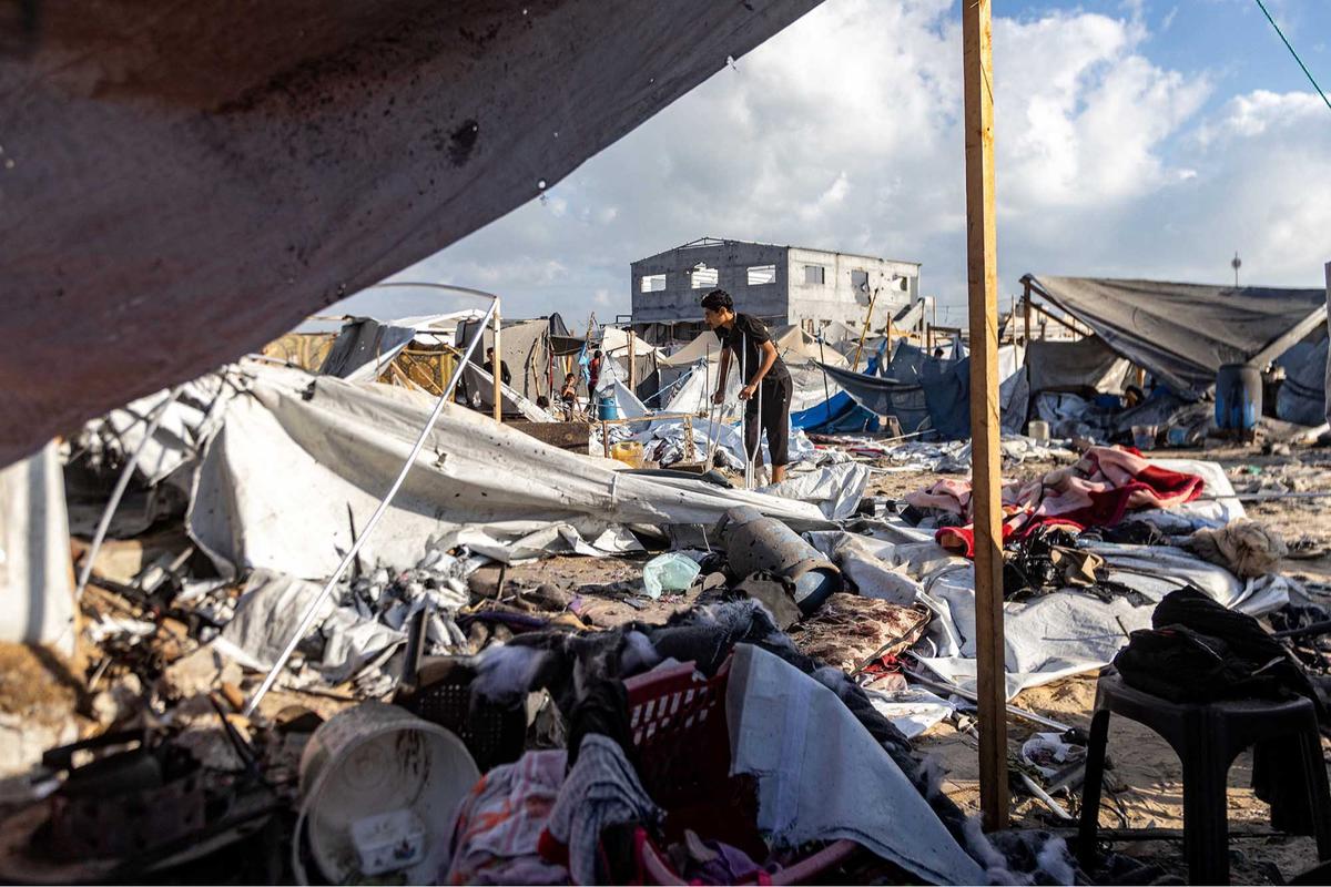 FOTO: Tak Ada Tempat Aman di Gaza, Tenda Pengungsi Kembali Jadi Sasaran Serangan Udara Israel