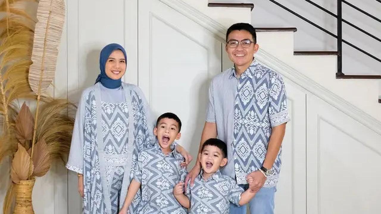 6 Inspirasi Model Baju Sarimbit Couple Keluarga, Tampil Serasi dan Elegan di Hari Raya Idul Adha 2025