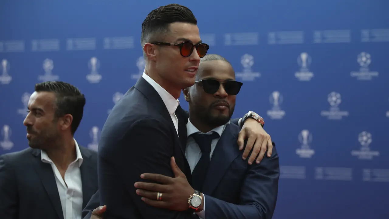 Adu Gaya Ronaldo dan Messi di Acara Pemain Terbaik Eropa