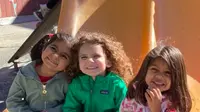 Anak-anak perempuan di Bright Horizons Natick, Amerika Serikat. (Dok. Instagram/@brighthorizons/https://www.instagram.com/p/ClB4g0TrYil/Dyra Daniera)