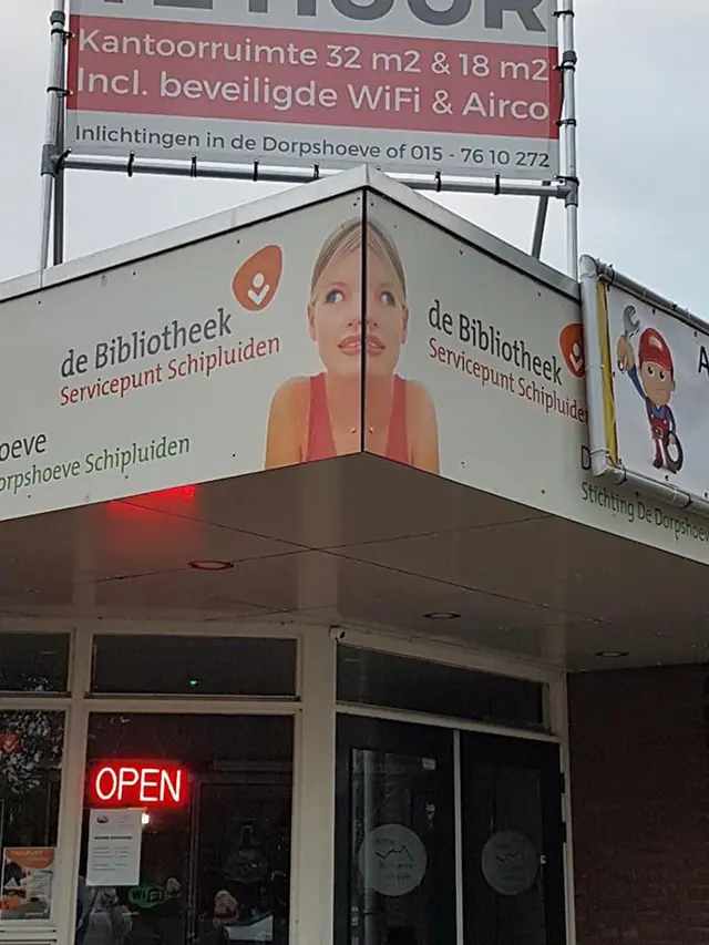 10 Iklan Nyeleneh Bikin Geleng Kepala Sekaligus Gagal Paham