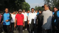 Jokowi meramaikan Car Free Day di Solo, Jawa Tengah. (Liputan6.com/Fajar Abrori)