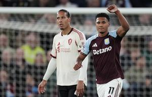 Penyerang Aston Villa, Ollie Watkins merayakan gol ke gawang Liverpool, 16 Mei 2026 pada lanjutan Liga Inggris. (AP Photo/Dave Shopland)
