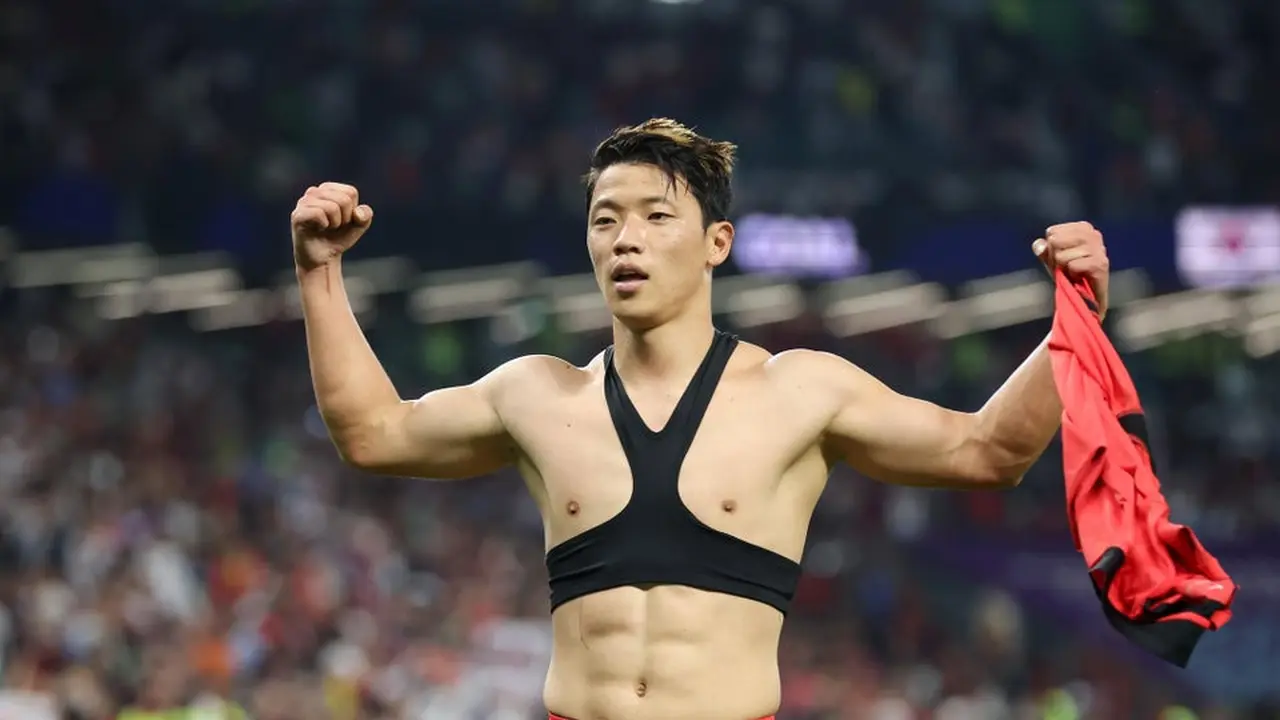 Hwang Hee-Chan with GPS Tracker Vest
