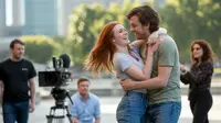 Apa Itu Romcom? Pengertian, Sejarah, Ciri, dan Trope Populernya