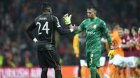 Kiper Manchester United, Andre Onana, kembali menjadi sasaran kritikan setelah timnya bermain imbang 3-3 kontra Galatasaray pada laga kelima Grup A Liga Champions musim ini di&nbsp;Rams Global Stadium, Istanbul, Kamis (30/11/2023) dini hari WIB. (AP Photo/Francisco Seco)