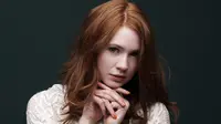 Ingin Puaskan Fans, Karen Gillan Pakai Baju Ukuran Anak-Anak