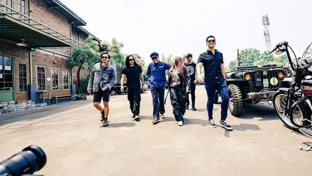 Boiyen bersama circle pertemanannya (Instagram/andreastaulany)