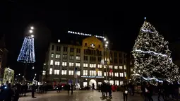 Amsterdam Light Festival diadakan sejak 30 November 2017 hingga 21 Januari 2018 di jantung kota Amsterdam, Belanda. (Liputan6.com/Unoviana Kartika Setia)