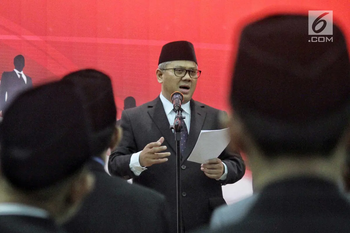 Arief Budiman Lantik 130 Anggota KPU Kabupaten/Kota Dari 6 Provinsi