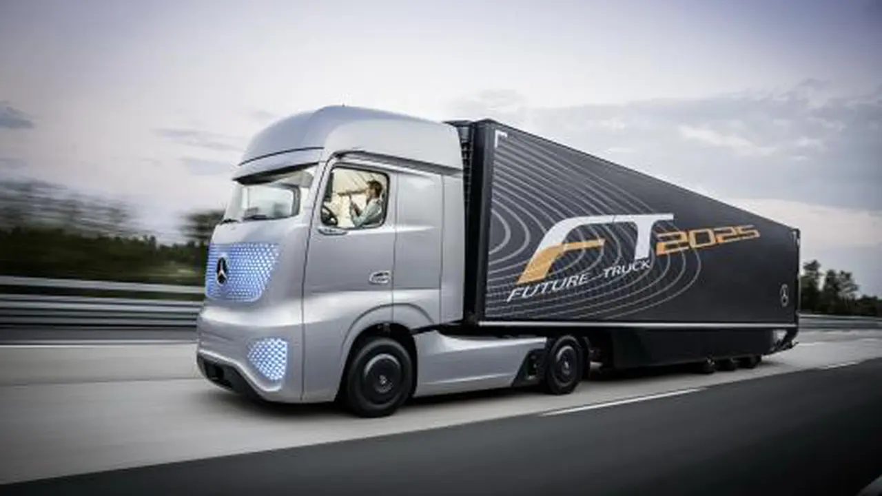 Teknologi "Hantu" Sopiri Truk Mercedes Benz
