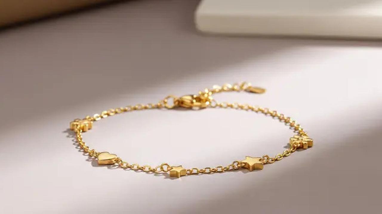 8 Inspirasi Gelang Emas Halus untuk Anak Muda, Tampil Manis Tanpa Terlihat Berlebihan