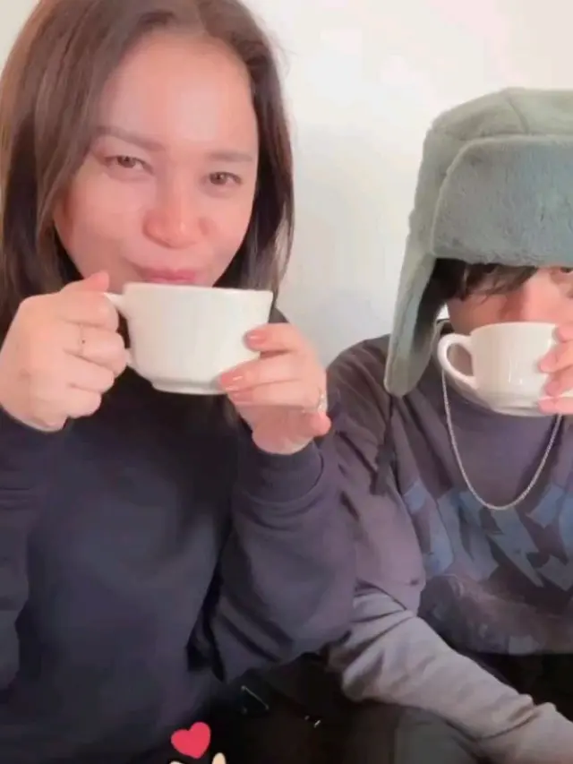 Rossa dan anak liburan di Korea Selatan