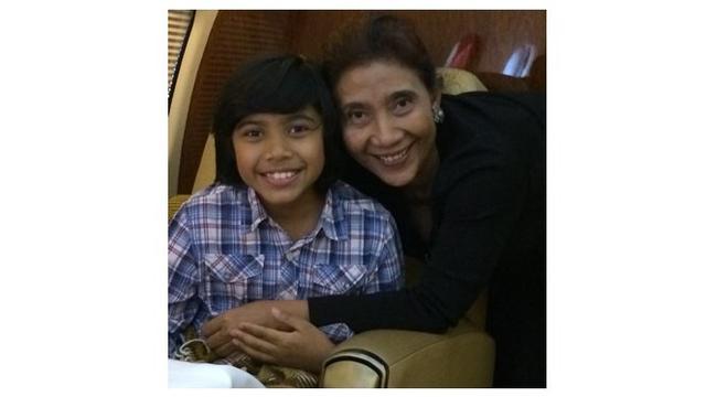 8 Potret Armand Hilmansyah, Cucu Susi Pudjiastuti yang Tampan