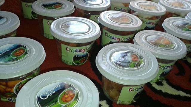 “Cimplung Ceria”, Makanan Desa yang kini Merambah Kota
