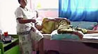 Belasan warga di Masohi, Maluku Tengah terbaring lemas lantaran terserang malaria. Meski demikian dinas kesehatan setempat belum menetapkan kondisi ini sebagai kejadian luar biasa.