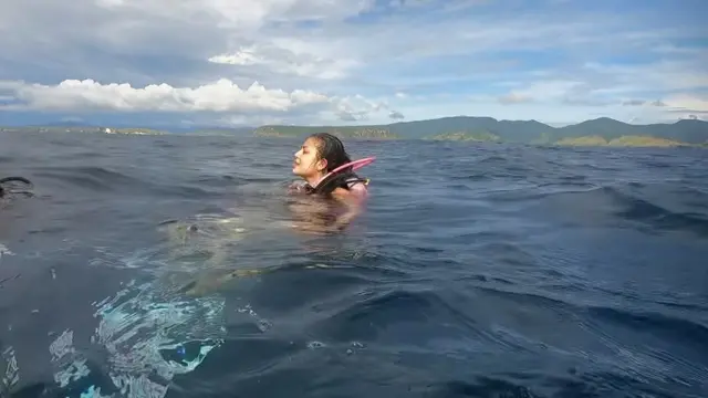 Awkarin di Labuan Bajo