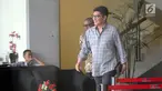 Mantan anggota Banggar DPR Mirwan Amir usai menjalani pemeriksaan di gedung KPK, Jakarta, Senin (04/06). Mirwan Amir diperiksa sebagai saksi untuk tersangka Irvanto Hendra Pambudi Cahyo dan Made Oka Masagung. (Merdeka.com/Dwi Narwoko)