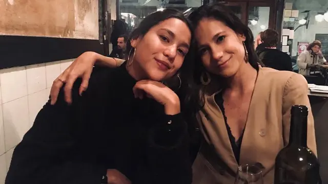 6 Potret Gaia Adik Hamsih Daud, Disebut Mirip Pevita Pearce