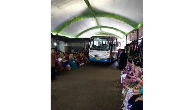 Potret 5 Nikahan Drive Thru Ini Kreatif, Enggak Kepikiran