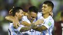 Beruntung bagi Tim Tango, sang megabintang, Lionel Messi, masih mampu melanjutkan pertandingan hingga usai. Keunggulan jumlah pemain dimanfaatkan Albiceleste dengan baik hingga akhirnya meraih kemenangan 3-1 atas Venezuela. (Foto: AP/Miguel Gutierrez, Pool)