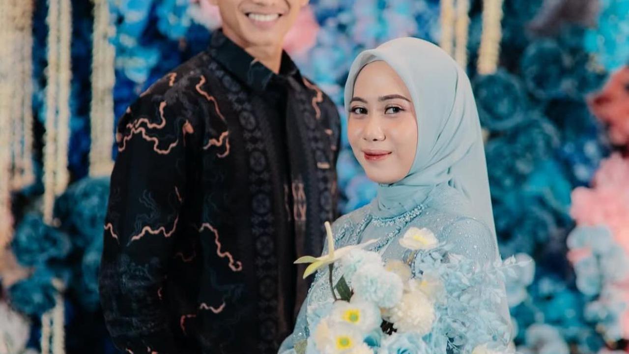 7 Potret Rizky Ridho Melamar Kekasihnya, Sendy Aulia, Tuai Dukungan dari Netizen dan Timnas