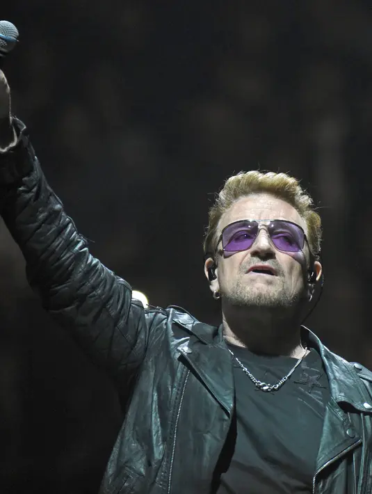 Bono yang mendapatkan US$1,4 miliar itu harus ia bagi bersama enam pendiri Elevation Partners lainnya. Vokalis keren ini pun mendapatkan 20 persen dari keuntungan tersebut. (Bintang/EPA)